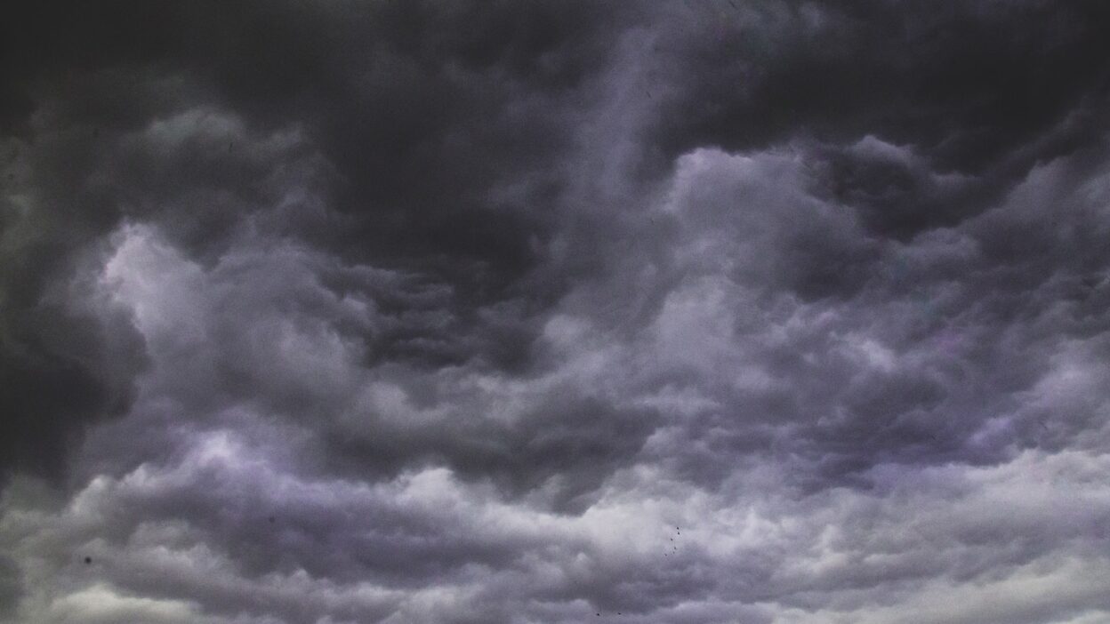 black and white clouds during daytime